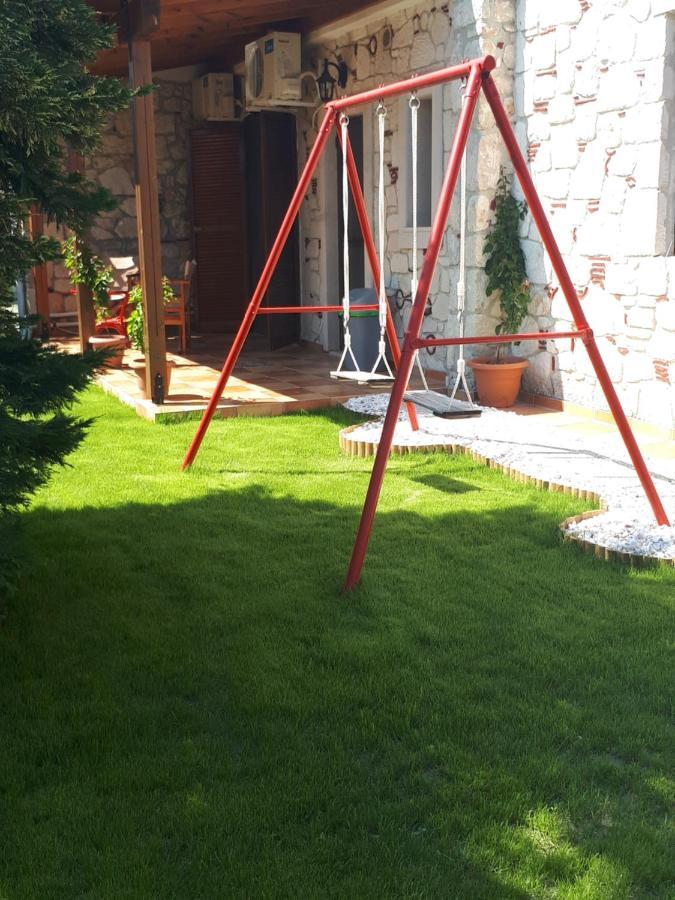 Villa George Afytos Esterno foto