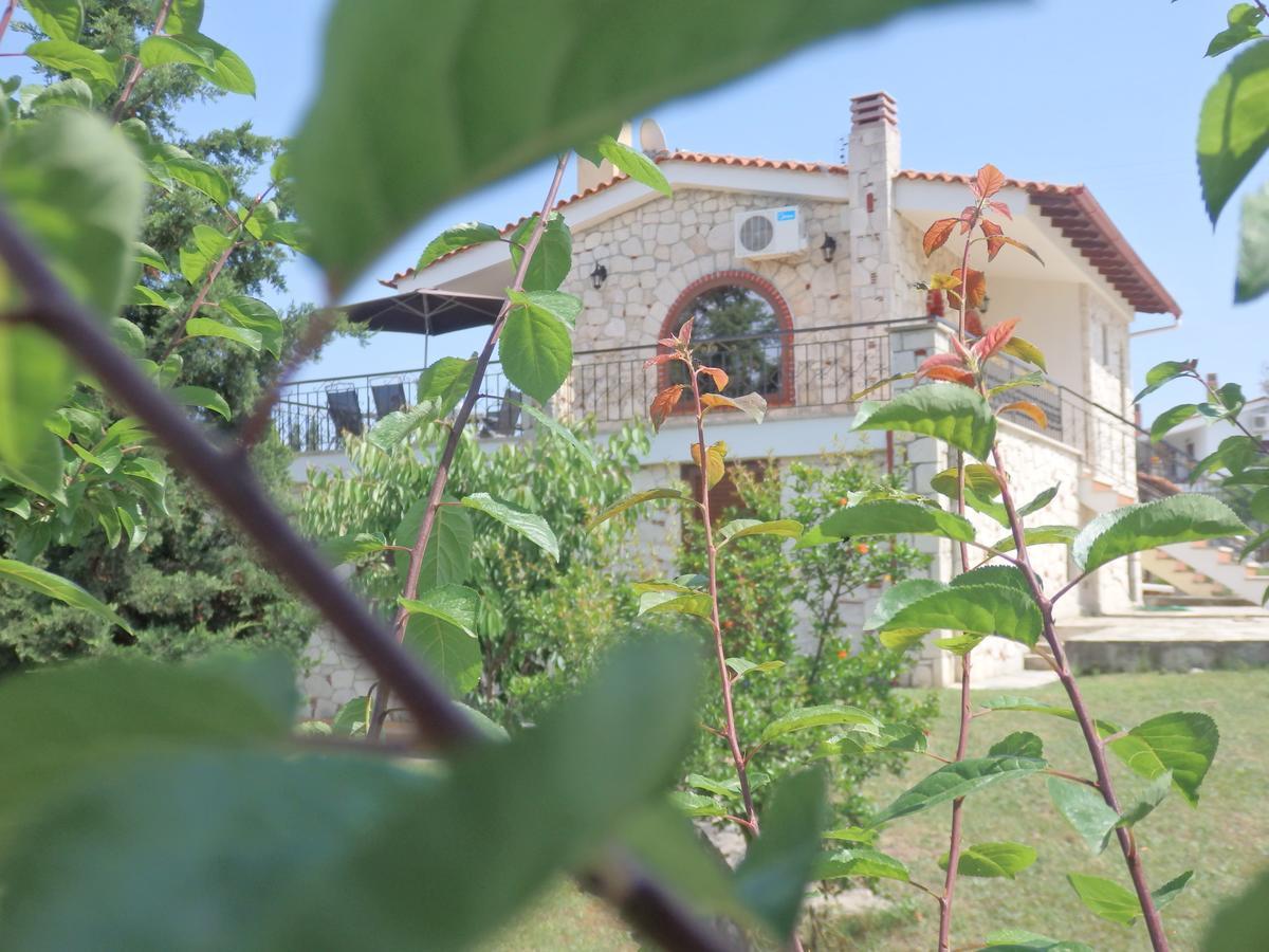 Villa George Afytos Esterno foto