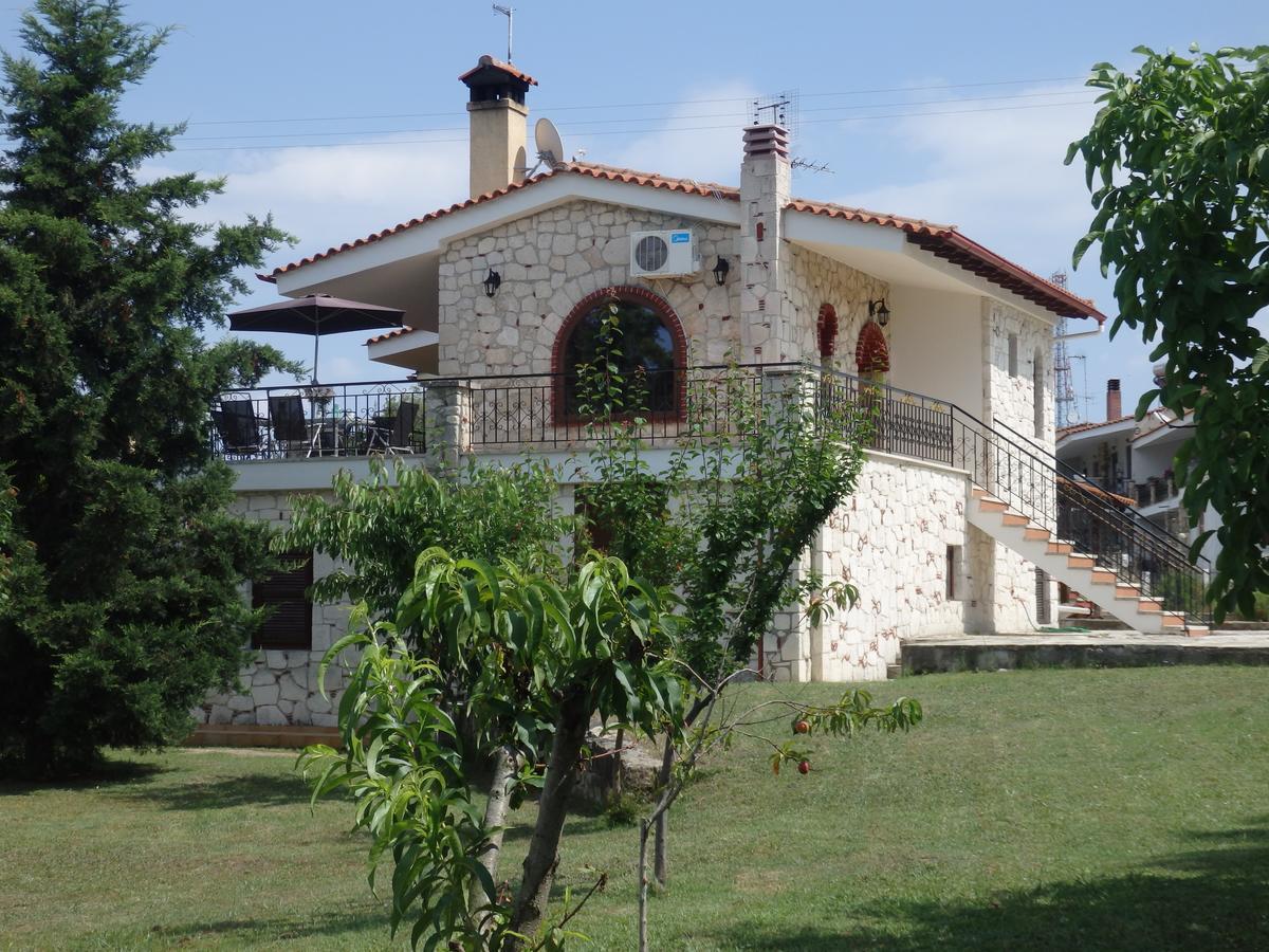 Villa George Afytos Esterno foto