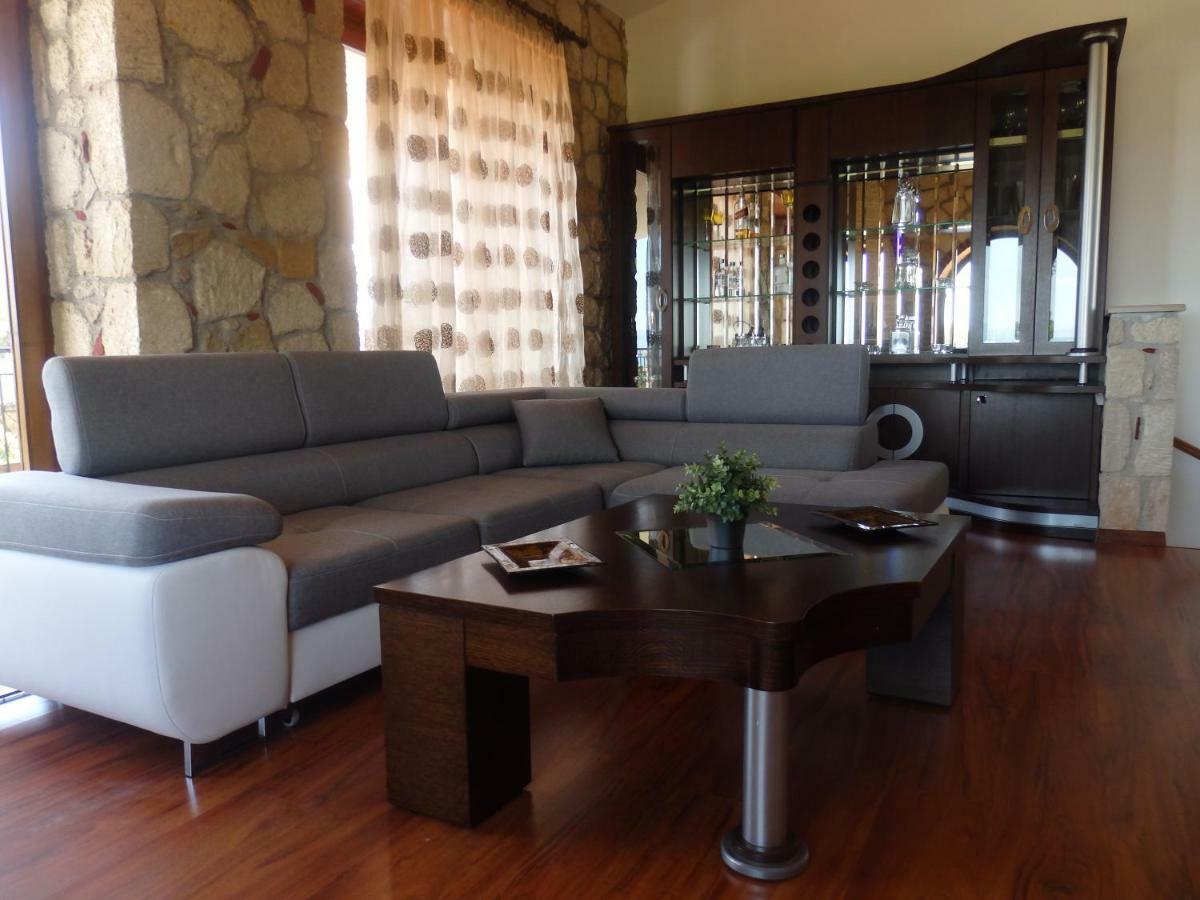 Villa George Afytos Esterno foto